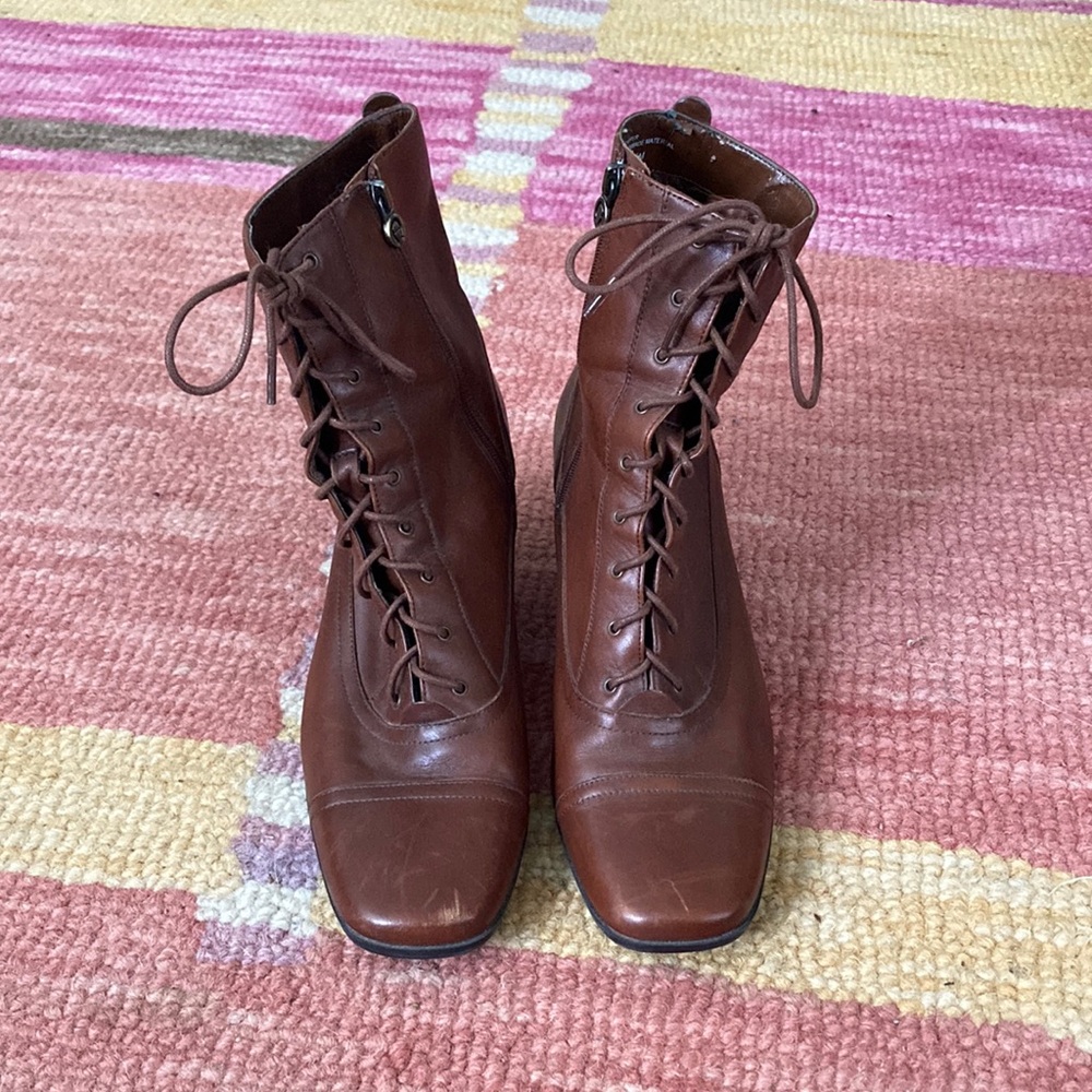 Etienne Aigner brown lace up boots